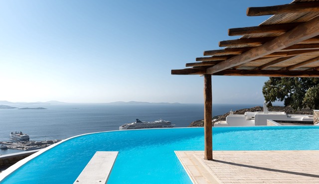 Villa Leon Majestic Unlimited View to the Infinite Blue Waters of the Aegean in Mikonos