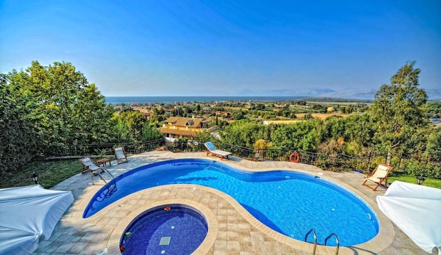 Villa Mare e Monte by Villa Plus in Acharavi