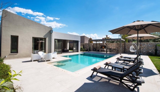Villa Masticha Sweet by Villa Plus in Kariotes