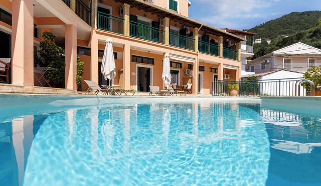 Villa Nikos by Tsiolis family ★ shared pool in Katavolos