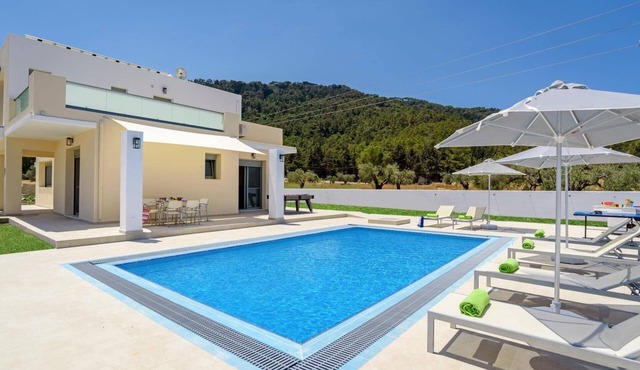 Villa Paleos Sunset by Villa Plus in Ialysos