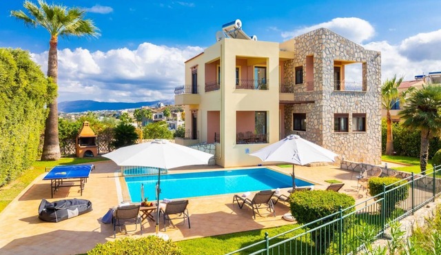 Villa Pasiphae 2 - Three Bedroom Villa, Sleeps 6 in Stalos
