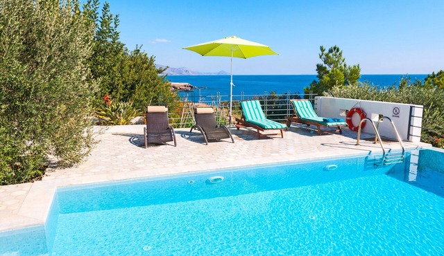 Villa Pelagos, sea view, beach within walking distance. in Ierapetra