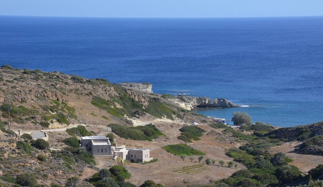 Villa Unique en Bord de mer Dans une Petite Vallée de la Côte sud de L'île in Milos