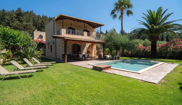 Villa Vrisses by PosarelliVillas in Vrýses