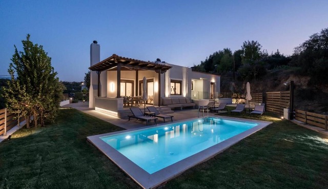Villa Wisdom By Be On Holidays in Galatas