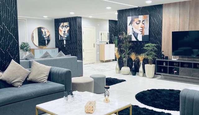 Zayed Luxury Hotel Apartment in Sheikh Zayed
