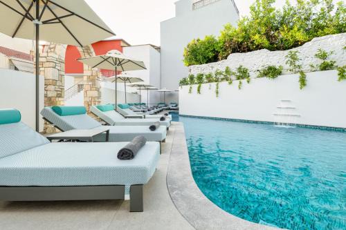 Dioni Boutique Hotel 