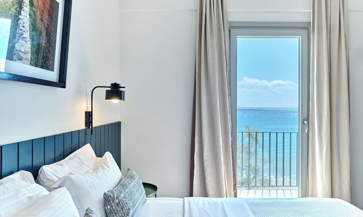 Logaras Hotel | Magoo Suites