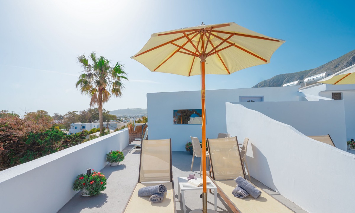 Perissa House | Santorini NY