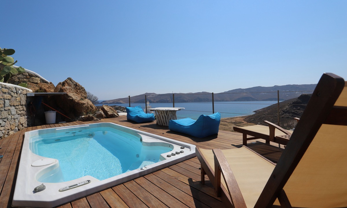 Panormos Villa | Villa Princess 5 4Bed with Small Tub Panormos Beach