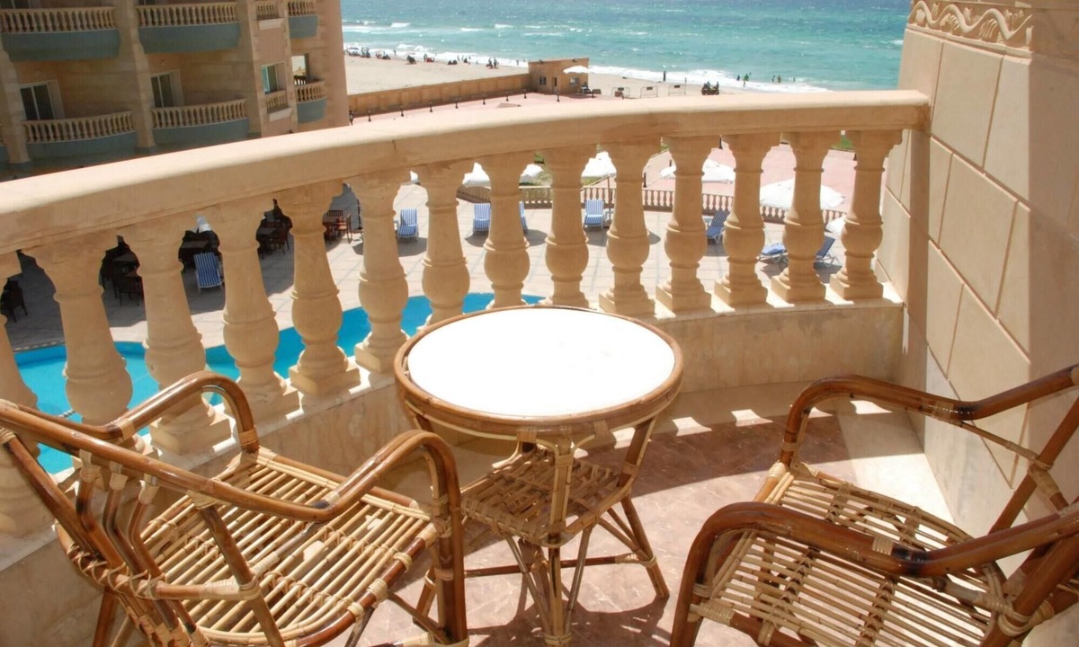 Ad-Dukhaylah Hotel | Royal Sea View