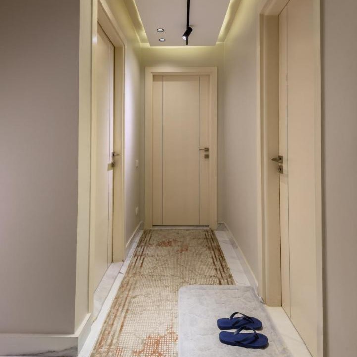 Al Duqqi Apartment | Zahir 302