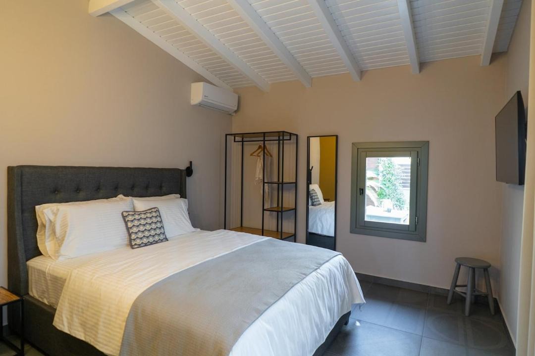 Kato Gatzea House | Seafront Karma Luxury - An Escape From Reality