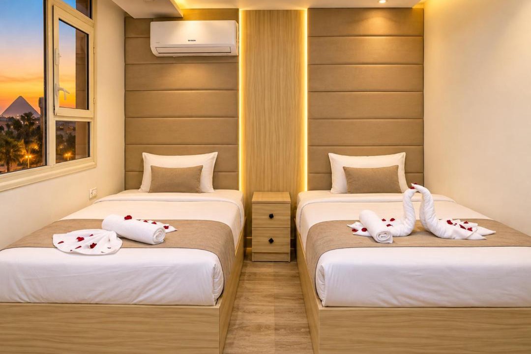 Kafrat al Jabal Hotel | Geneva Pyramids View