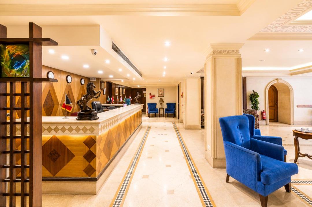 Oula Hotel | St George Hotel Cairo - 3lGenena Roof Top Bar, Best Coffee Restaurant in Town Over looking The Zoo Garden