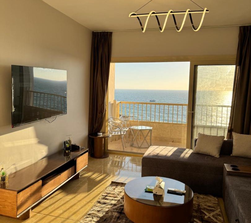 Ar-Raml 1 Apartment | Luxury Apartment Saba Basha direct Sea view