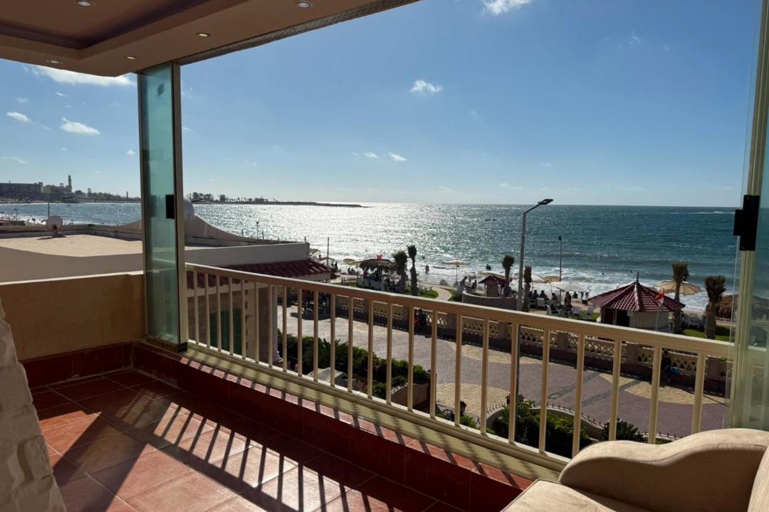 Al-Muntazah Apartment | Direct Beachfront - Sea View 2 bed rooms