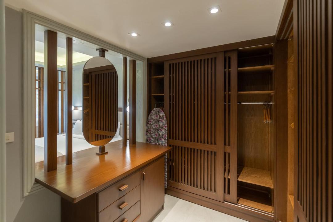 Village Road Resort | Sunrise Crystal Bay Resort -Grand Select