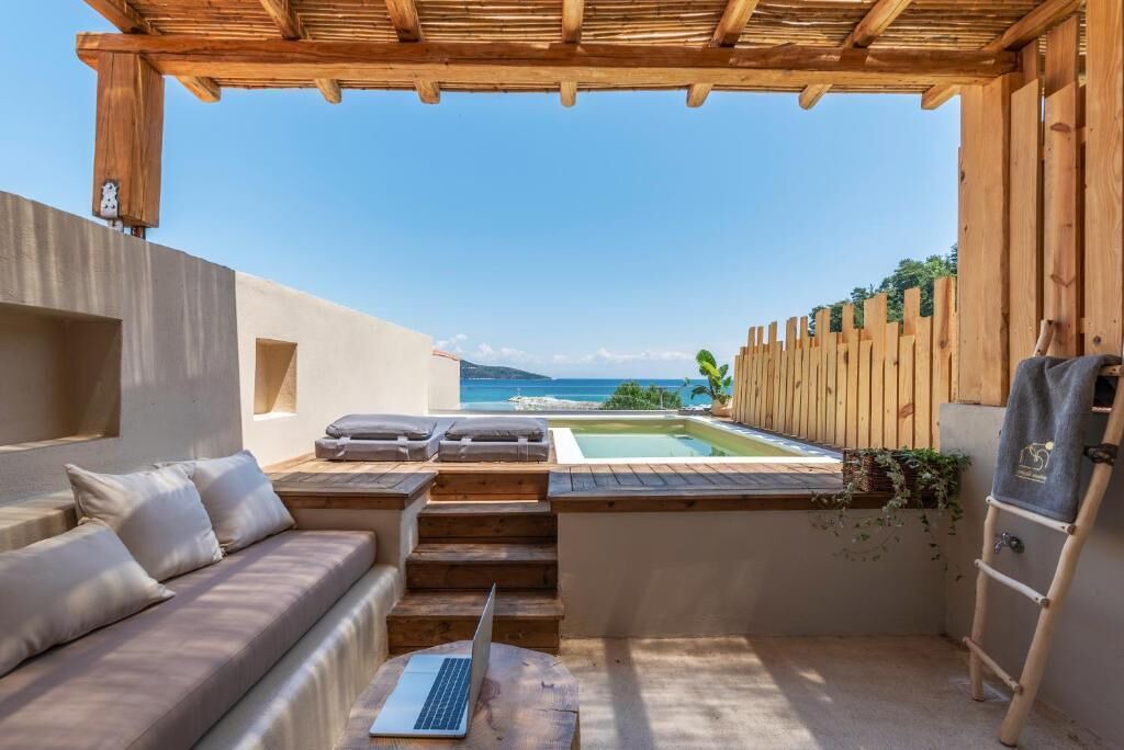 Photo of Patio Balcony in Chrisi Akti