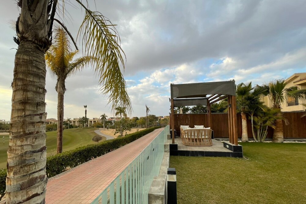 Photo of Patio Balcony in Sheikh Zayed City