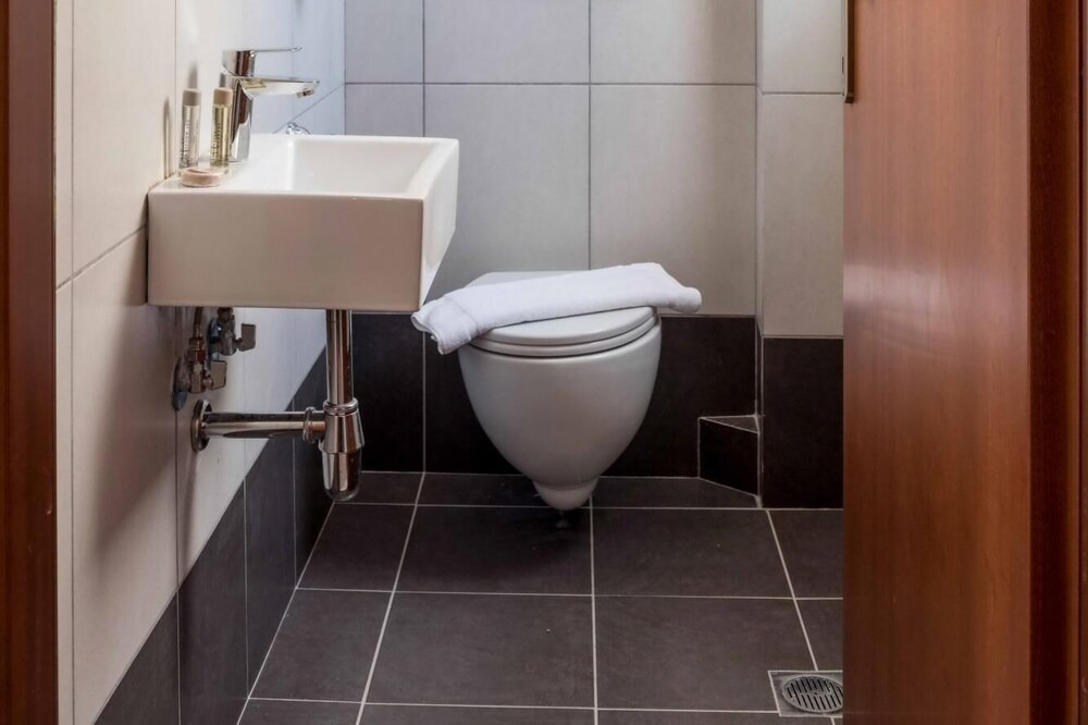 Photo of Bathroom in Adele