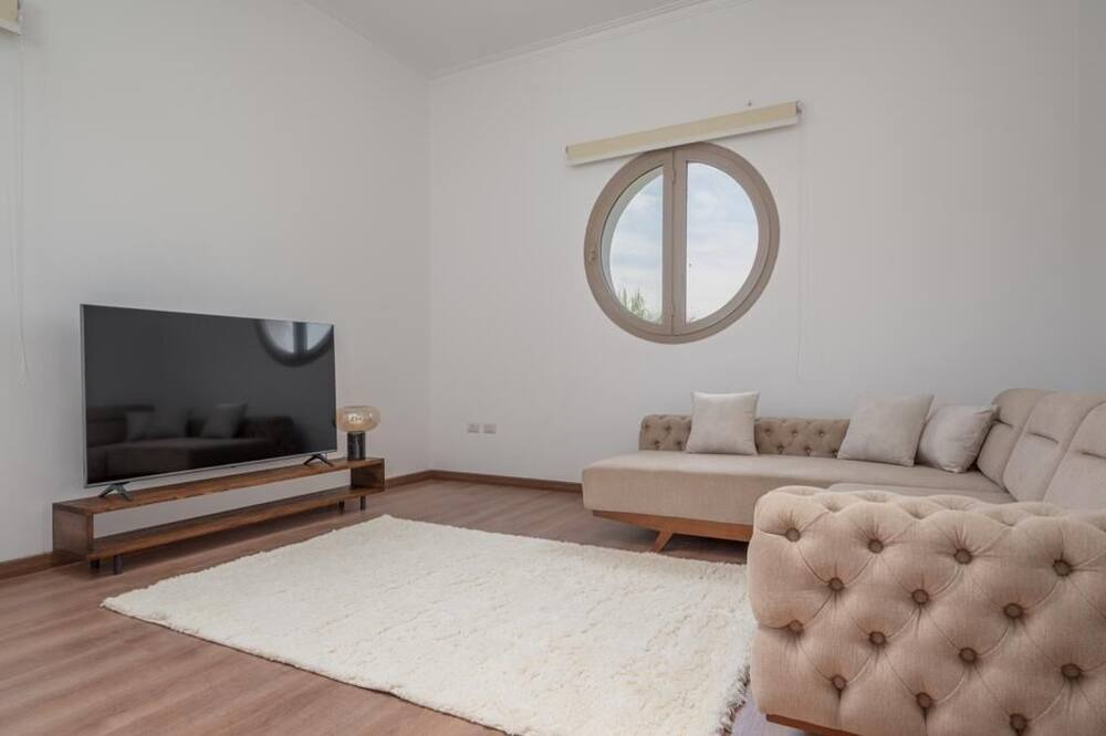 Photo of Livingroom in Sheikh Zayed City