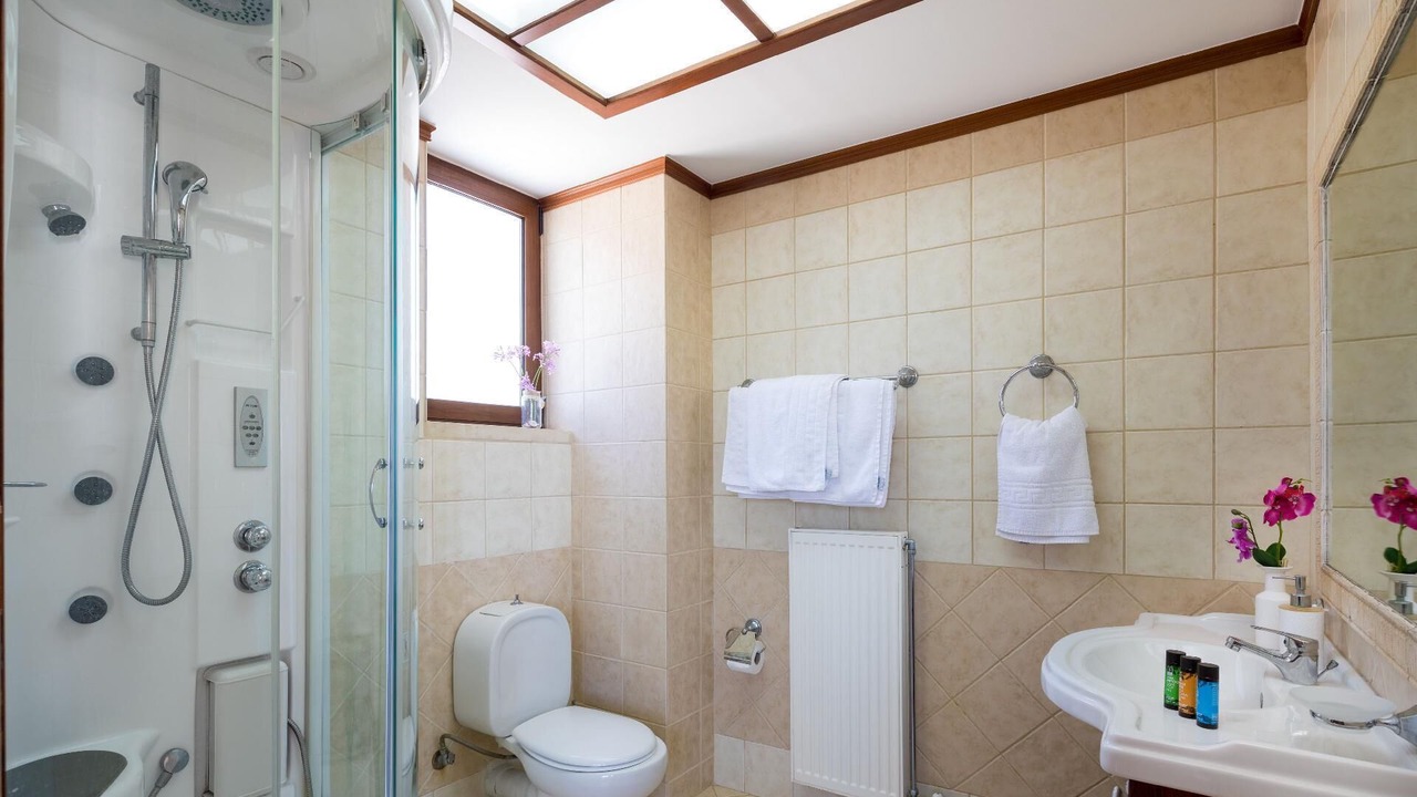 Photo of Bathroom in Polemarchi