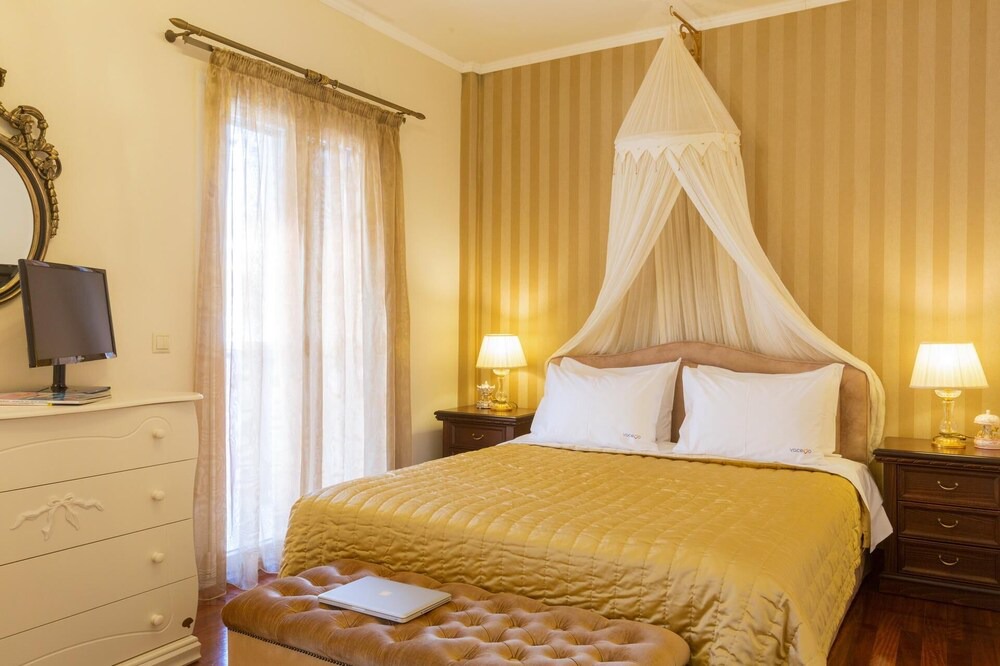 Photo of Bedroom in Alepou