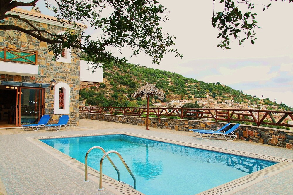 Photo of Outdoor in Prina