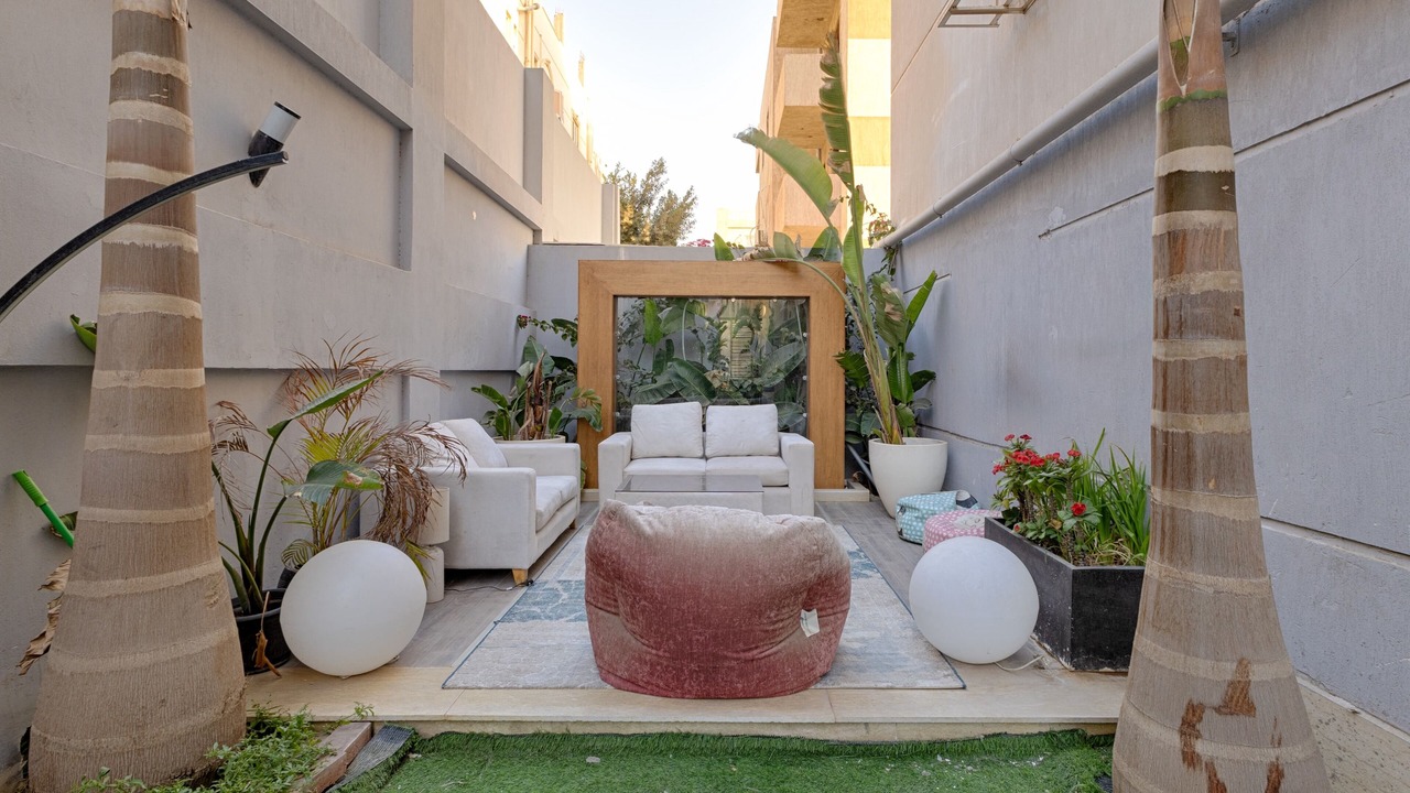 Photo of Outdoor in Sheikh Zayed City