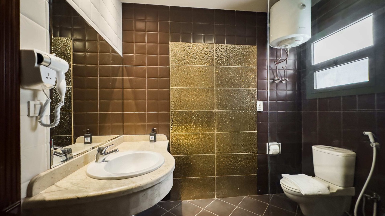 Photo of Bathroom in Taqseem Laselky
