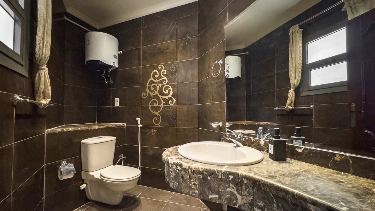 Photo of Bathroom in Taqseem Laselky