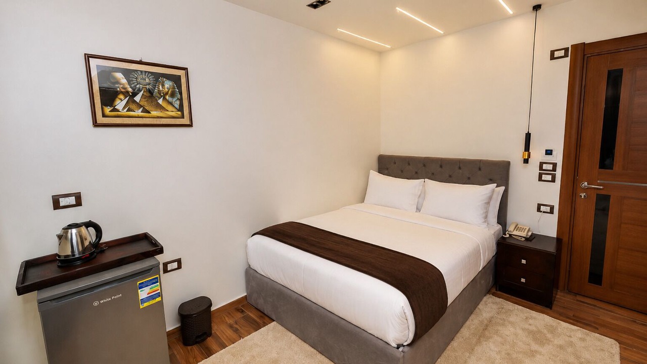 Photo of Bedroom in Pyramids Gardens