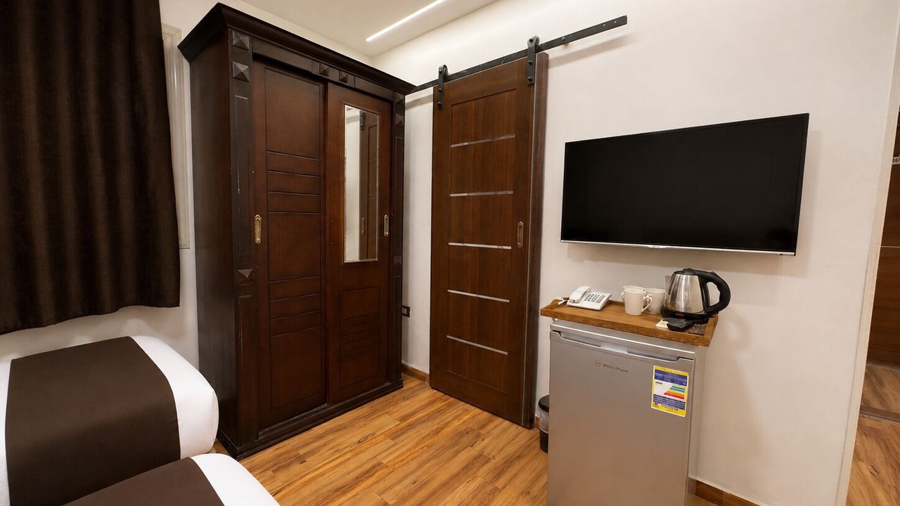 Photo of Bedroom in Pyramids Gardens