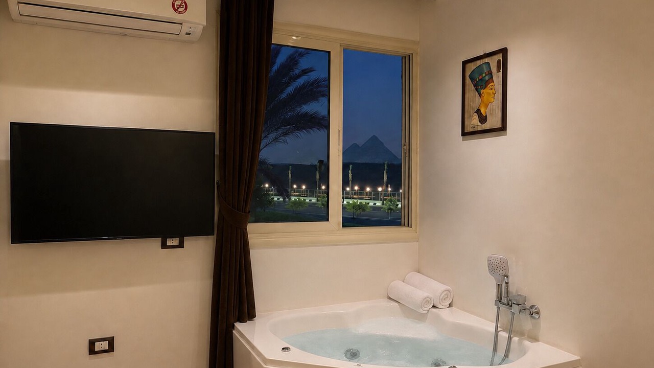 Photo of Bedroom in Pyramids Gardens