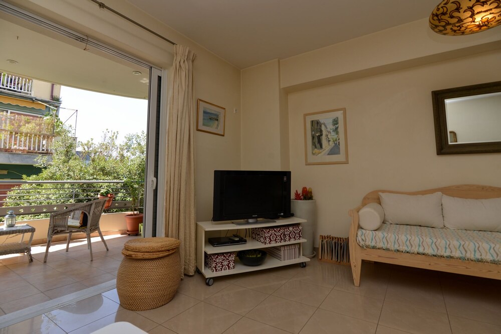 Photo of Livingroom in Athens City Centre