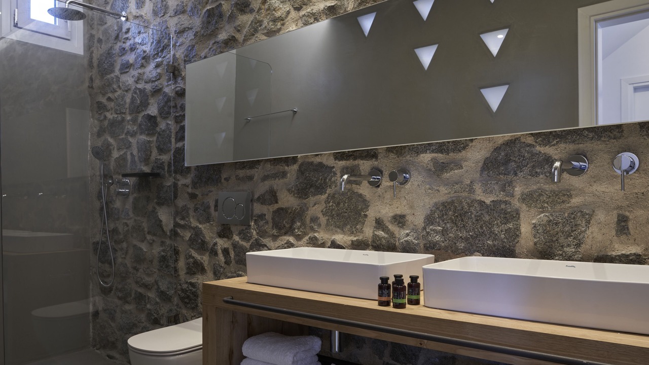 Photo of Bathroom in Maragas