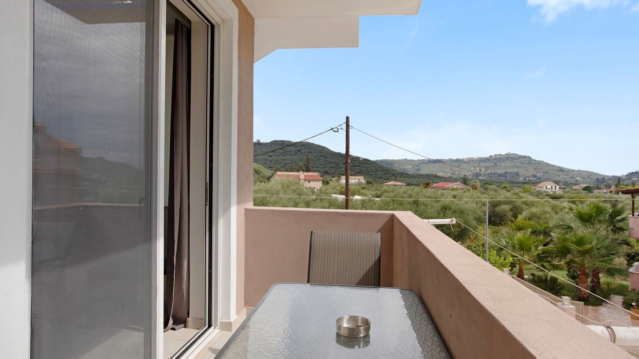 Photo of Patio Balcony in Alikanas