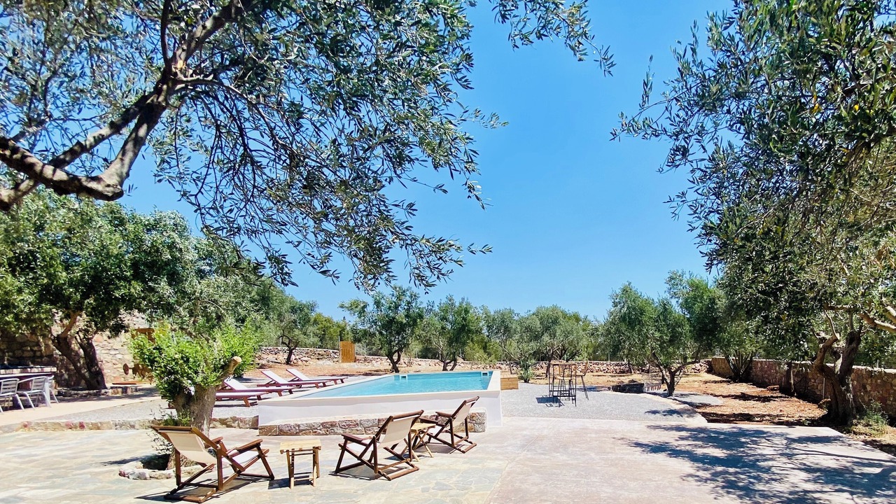 Photo of Outdoor in East Mani