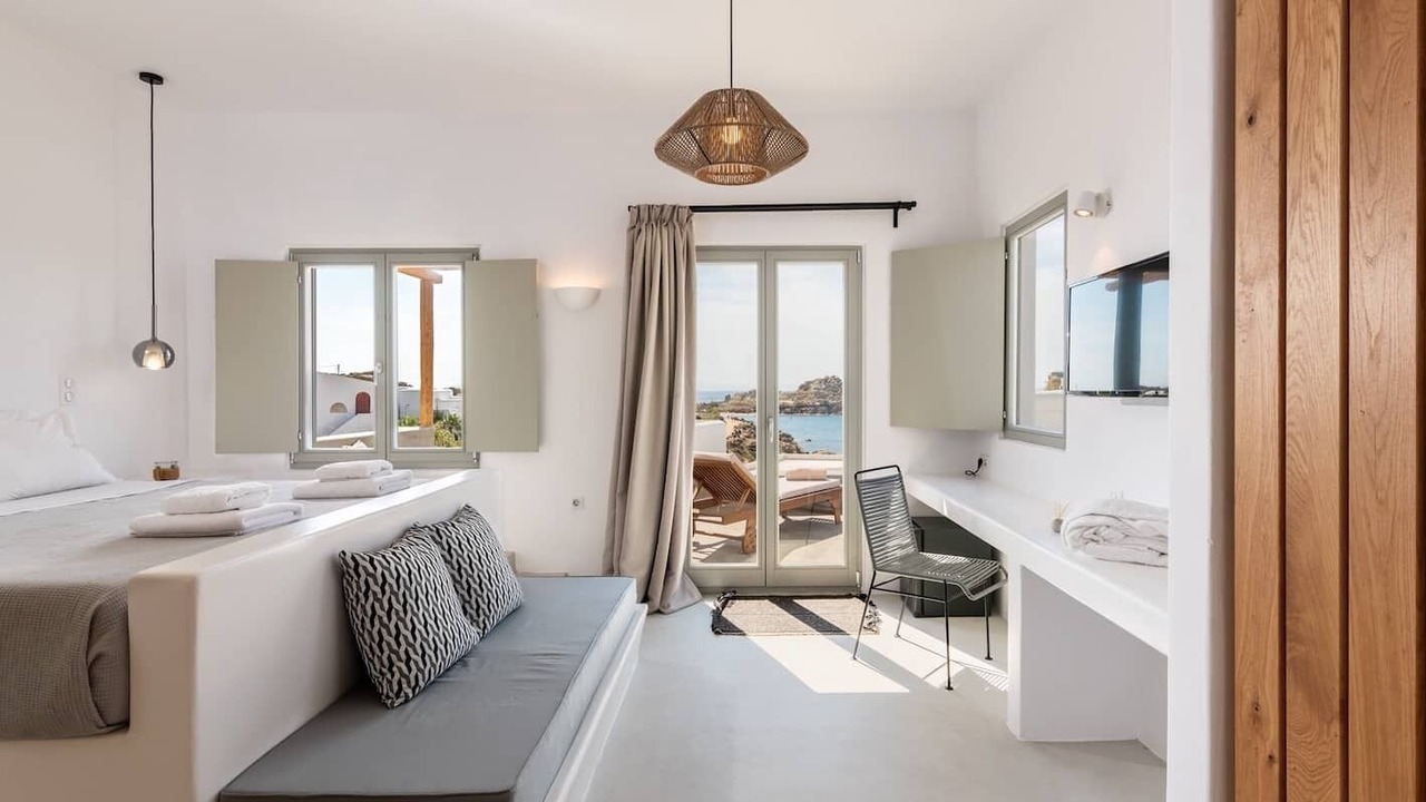Photo of Bedroom in Platis Gialos