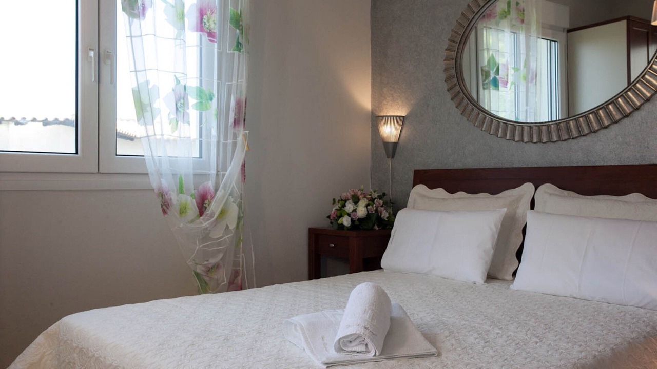 Photo of Bedroom in Polichrono
