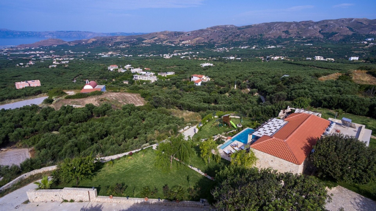 Photo of Outdoor in Karefiliana