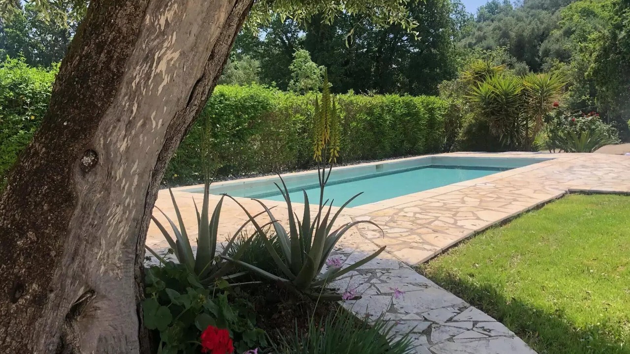 Photo of Outdoor in Parelioi