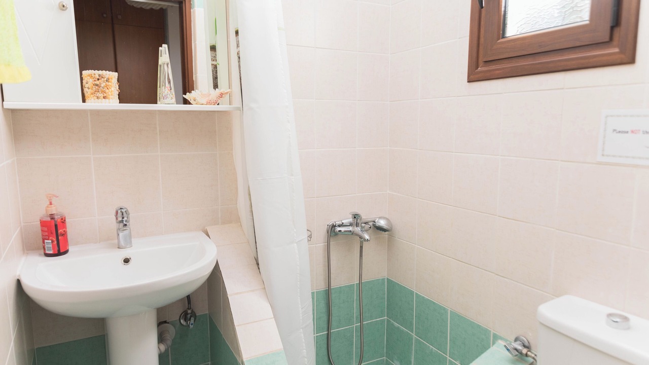 Photo of Bathroom in Karvelas