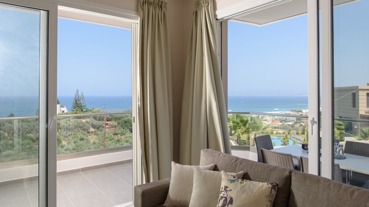Photo of Livingroom in Kato Stalos