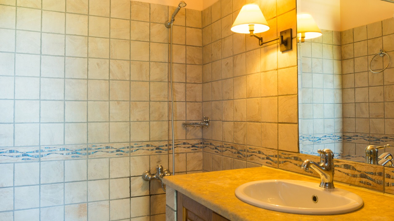 Photo of Bathroom in Corinthia Region