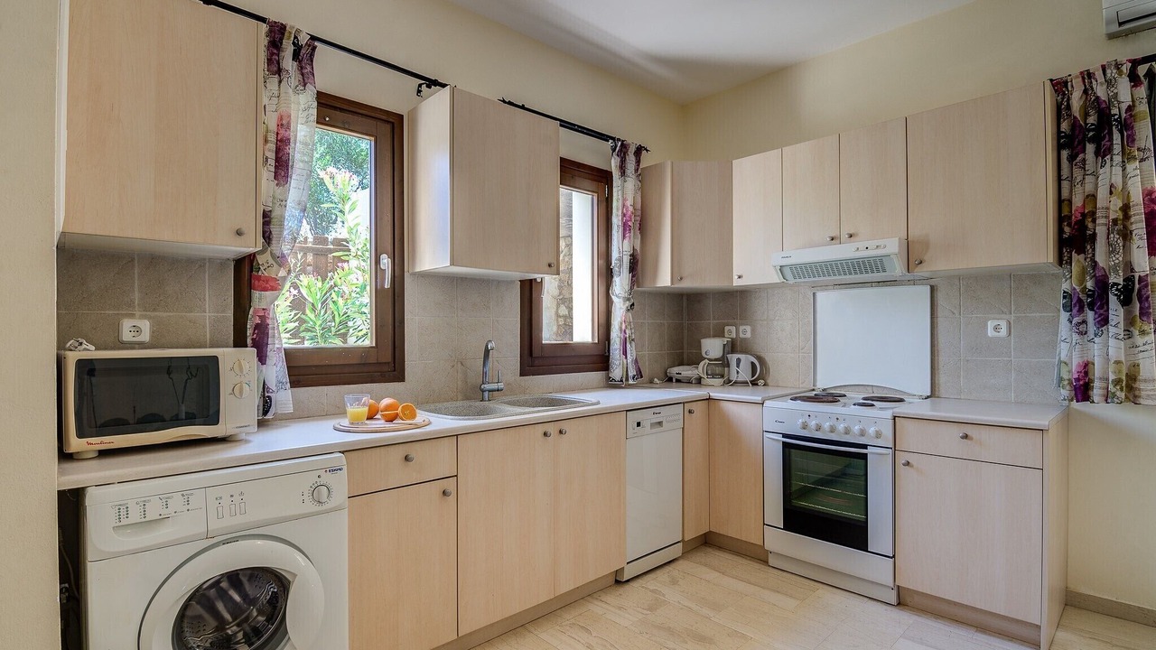 Photo of Kitchen in Makry Gialos