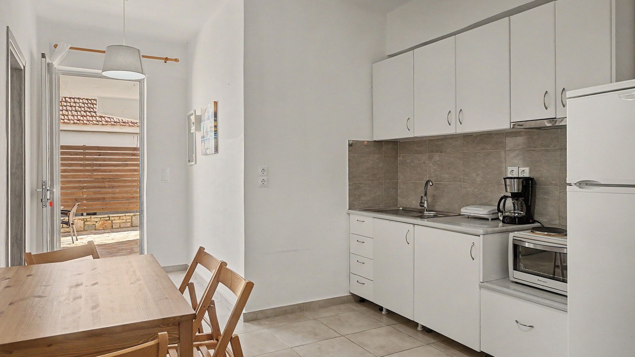Photo of Kitchen in Petalidi