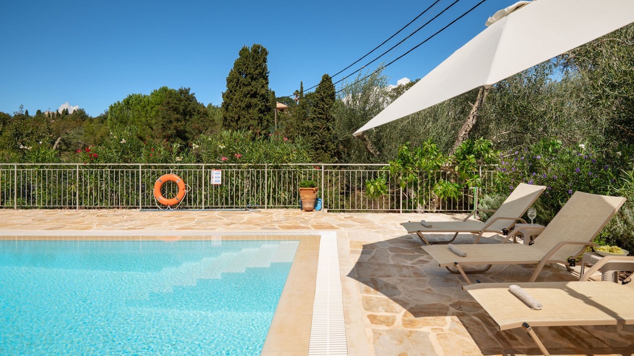 Photo of Outdoor in Petaleia